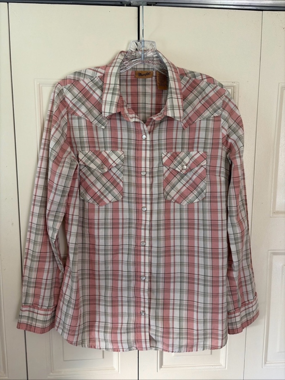 Wrangle Plaid Cowgirl Up Western Button Down Showing Pearl snaps Sz M Classic